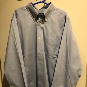 Brooks Brothers boys light blue button down size 16